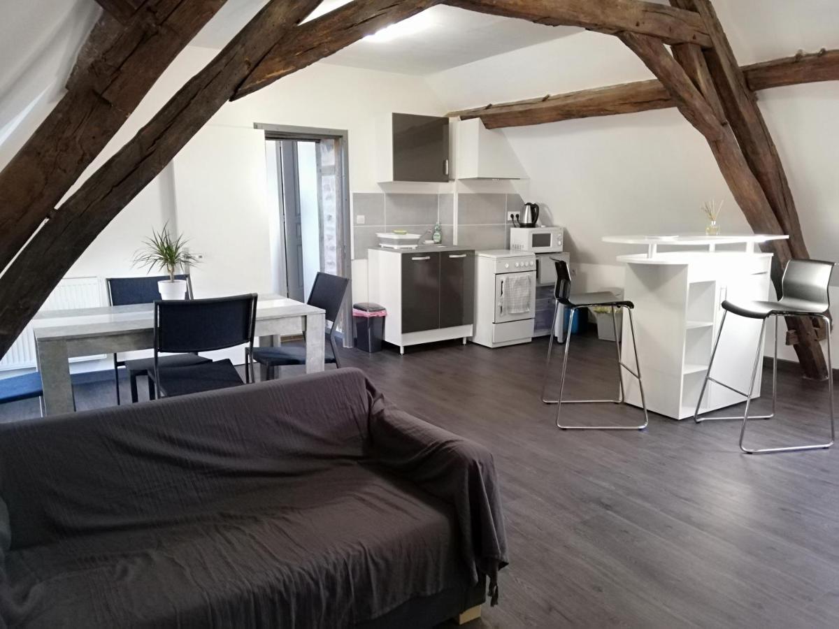 Appartement Au Pied Du Circuit De Magny-Cours Luaran gambar